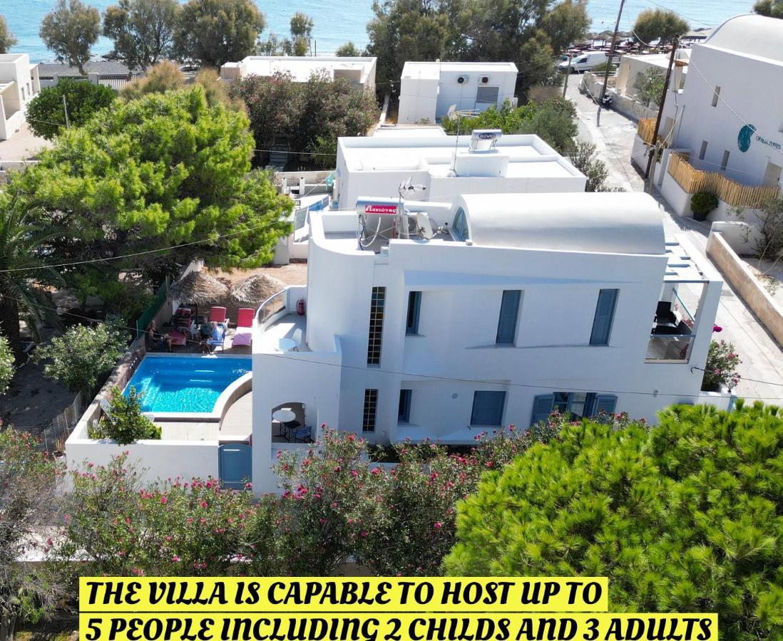 Located By The Sea One Beachfront Private Captain Lazaros Pool Villa With Loft In 750Sqm Spacious Private Plot-Jacuzzi-Sunrelax-Furnished Terace-Gazebo-Private Parking,Sleep 3 Adults And 2 Children, Just Steps From The Black Beach-Seaview Perissa  Exteriér fotografie