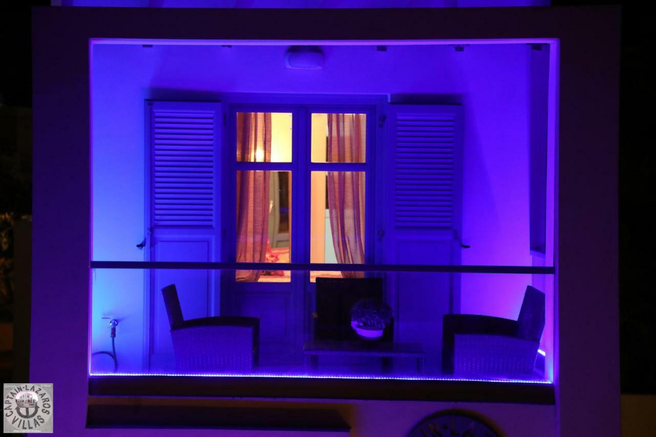Located By The Sea One Beachfront Private Captain Lazaros Pool Villa With Loft In 750Sqm Spacious Private Plot-Jacuzzi-Sunrelax-Furnished Terace-Gazebo-Private Parking,Sleep 3 Adults And 2 Children, Just Steps From The Black Beach-Seaview Perissa  Exteriér fotografie